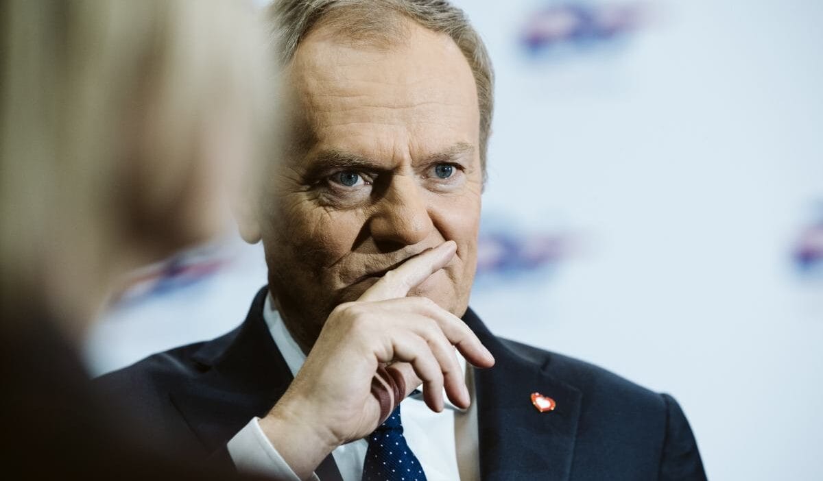 Msz tusk ve sikorski trump zelensky toplantisindaki polonya nin katilmamasini kiniyor 4866