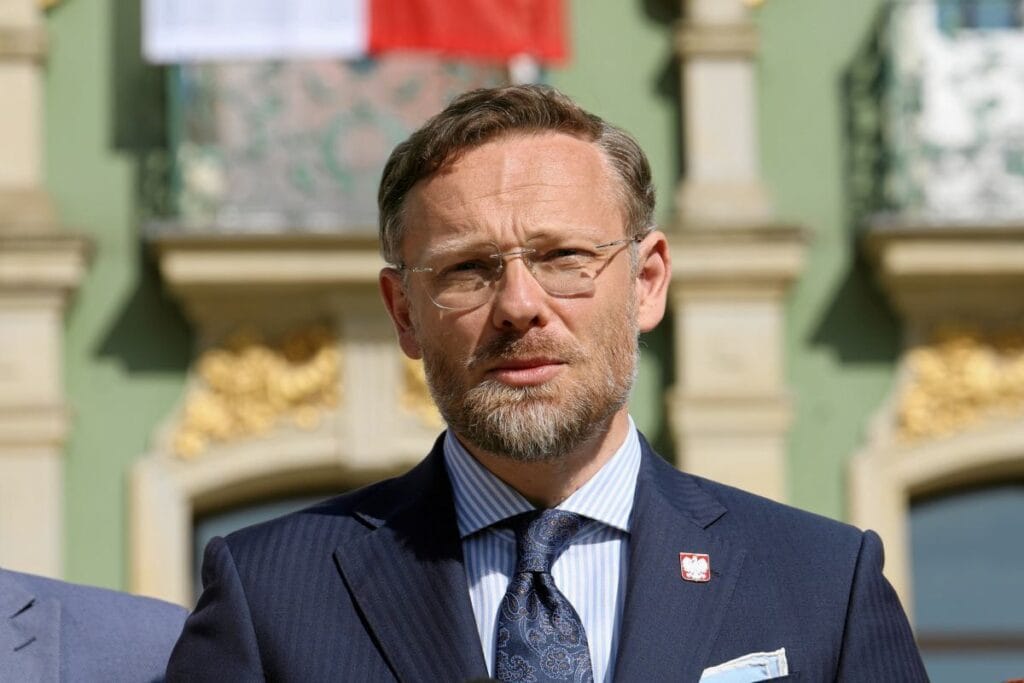 nawrocki nin ukrayna icin starlinki ye karsi vetosu gawkowski uyardi baskan in kancilaryasi cevap verdi 6892