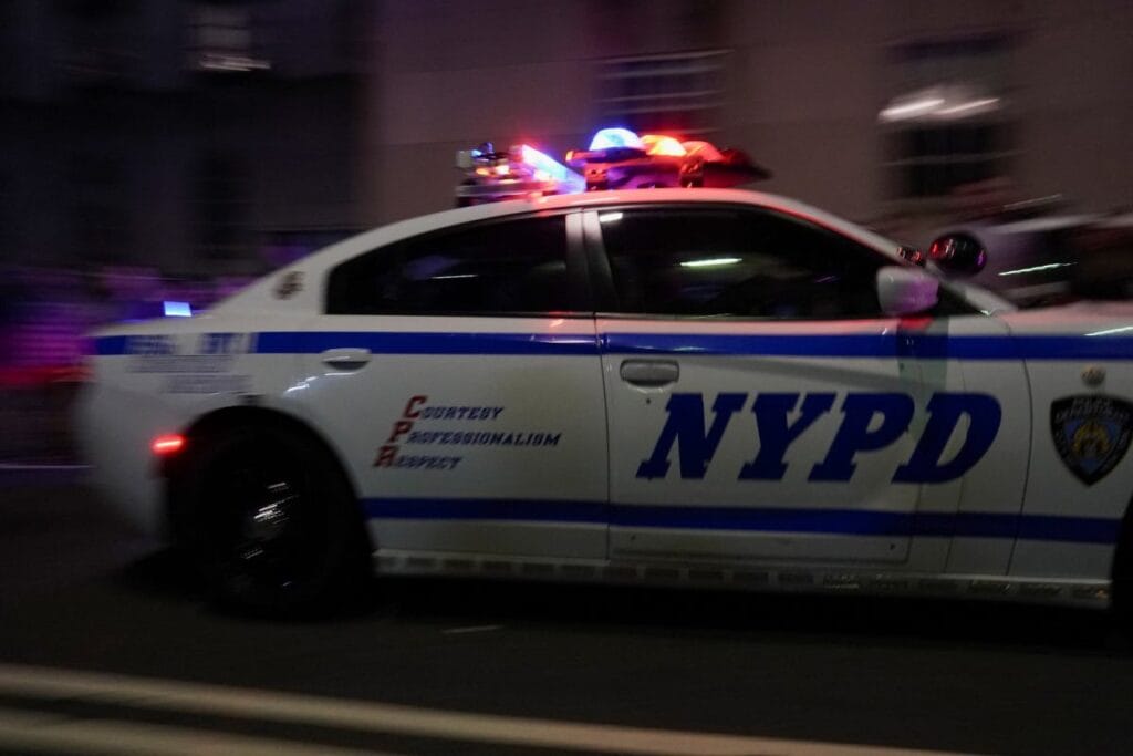 new york ta kulup siddeti uc kisi oldu polis birkac kisiyi supheli cekti 4786