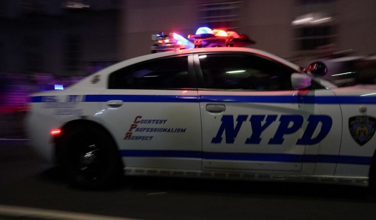 New york ta kulup siddeti uc kisi oldu polis birkac kisiyi supheli cekti 4786