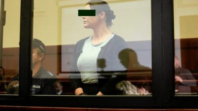 Noel gecesi ailelerini vefat ettirmeye calisti i lk adim cikolata uzerine sut kremasi 3857