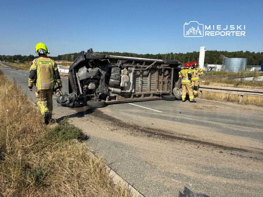 otobus ve binek arac carpisti otobus yan yatti 7318