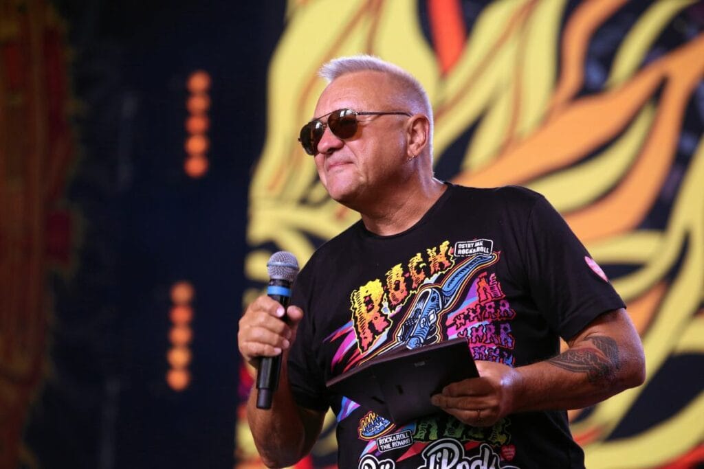 owsiak spiewak i dava acmakla tehdit etti aktivist cevap verir birakin kendi kafasina vursun 7393