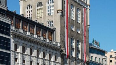 Past in ele gecirilmesinin yildonumu direniscilerin ve i c ordu askerlerinin katildigi torenler 6143