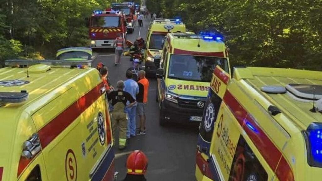 pielgrimage kazasi 54 yasindaki sofor 11 kisiyi yaraladi 4144