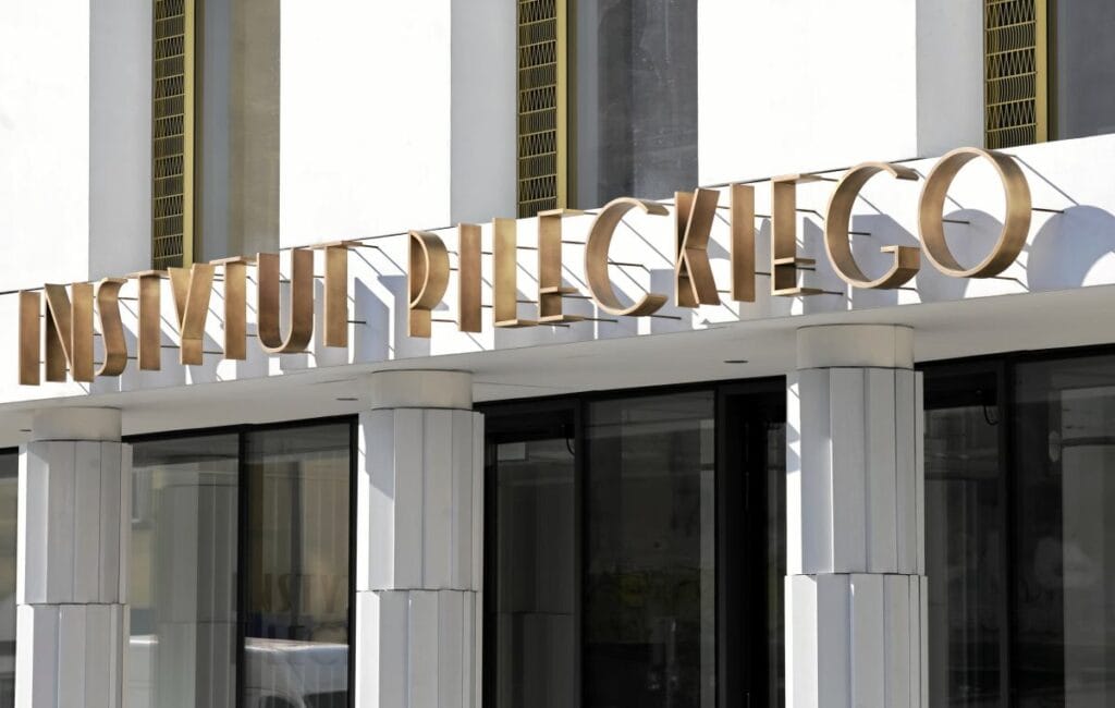 pilecki enstitusunde asiri 110 hanna radziejowska sigortalici olarak i sten cikarildi 4569