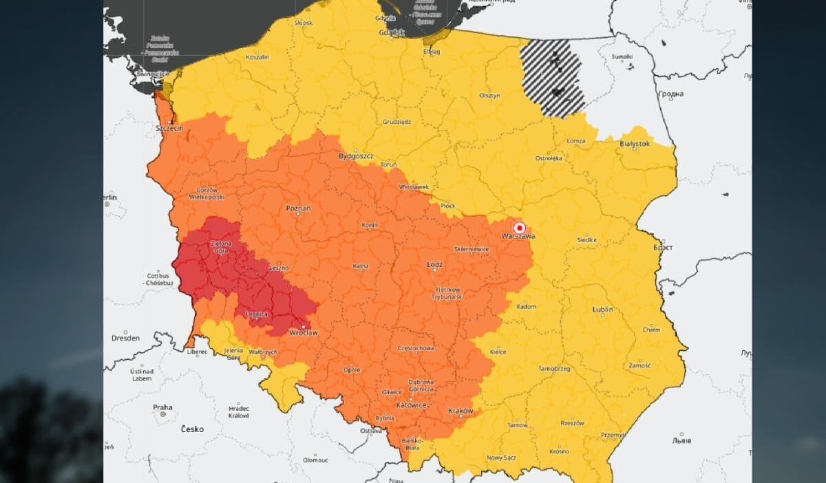 Polonya da sicaklik uyarilari ve hafta sonu firtina riski 4515