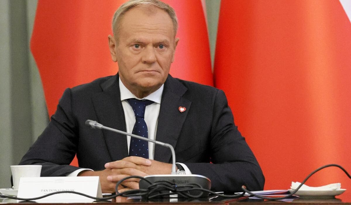 Polonya'nın her yerinde alarmlar. Donald tusk karar verdi 1 Polonya nin her yerinde alarmlar donald tusk karar verdi 7930