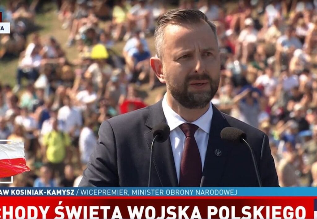 polonya ordusu gunu solenine ulasim hava kara ve deniz uzerinden buyuk defil 4476