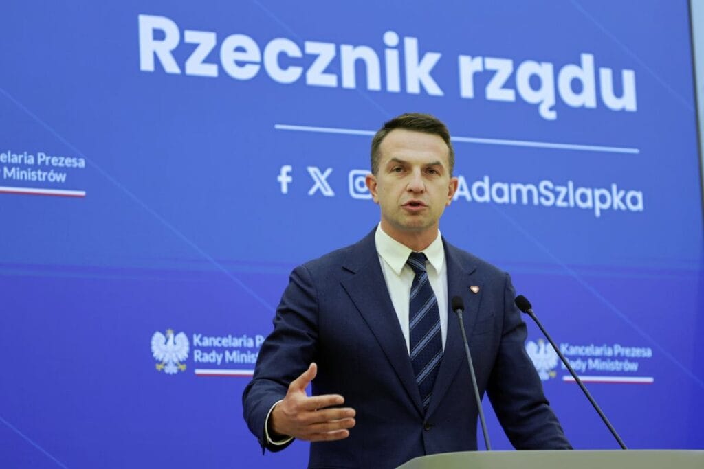 polonya temsilcisi beyaz saray da yok sz apka aciklama yapti 5117