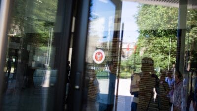 Polya ogretmenin rus fonuyla baglantilari medyada universite rektoru konusmayi durdurdu 3893