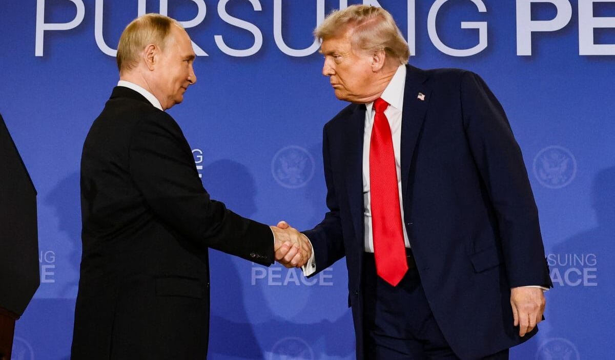 Putin e sicak karsilama trump ile gorusme kisa sureli bitti 4563