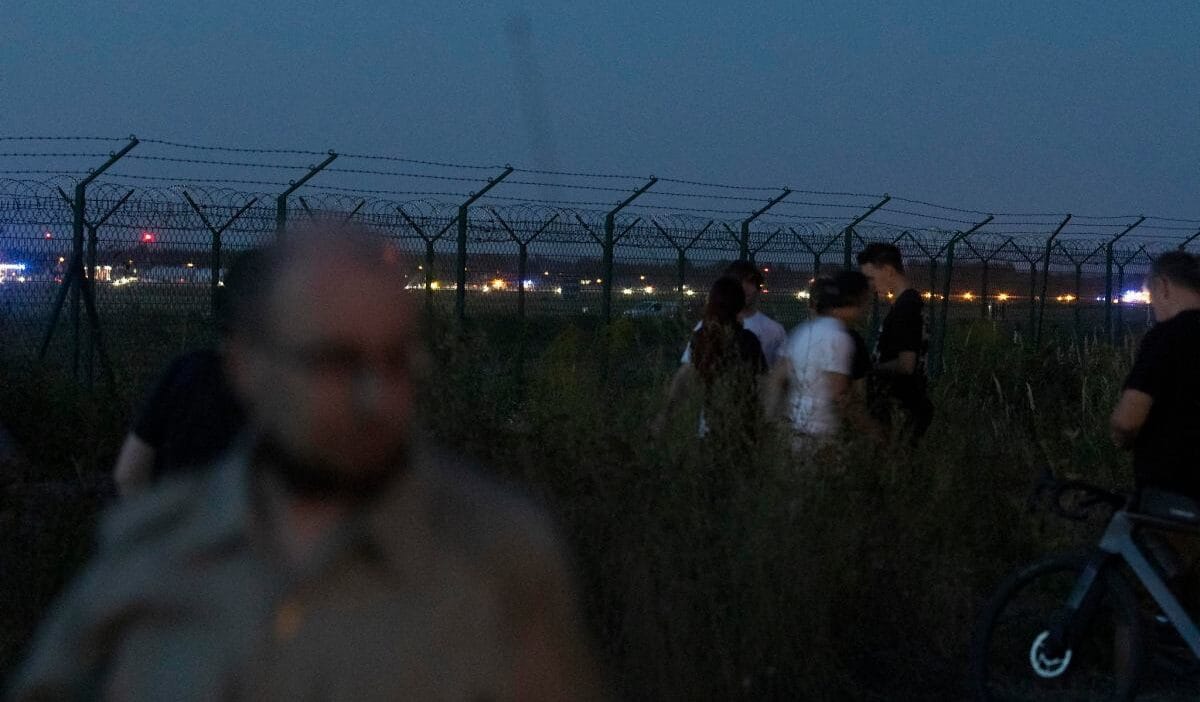 Radom'da f-16 kazası. Pilot hayatını kaybetmiştir. Devlet yetkilileri ve ordu başsağlığı diliyor 1 Radom da f 16 kazasi pilot hayatini kaybetmistir devlet yetkilileri ve ordu bassagligi diliyor 7586