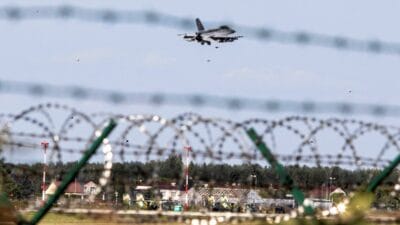 Radom'da f-16 kazası. Polonya askeri tarihinde böyle bir vaka ilk kez yaşanıyor 4 Radom da f 16 kazasi polonya askeri tarihinde boyle bir vaka ilk kez yasaniyor 7598