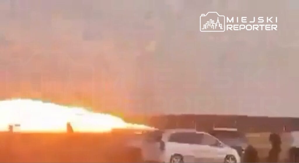 Radom daki airshow icin yapilan egitim sirasinda f 16 dustu pilot oldu 7592