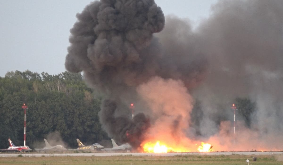 Radom'daki f-16 kazasına ilişkin yeni bilgiler. Görüntüler uçuş kontrolörünün ne yaptığını ortaya koyuyor 1 Radom daki f 16 kazasina iliskin yeni bilgiler goruntuler ucus kontrolorunun ne yaptigini ortaya koyuyor 7903