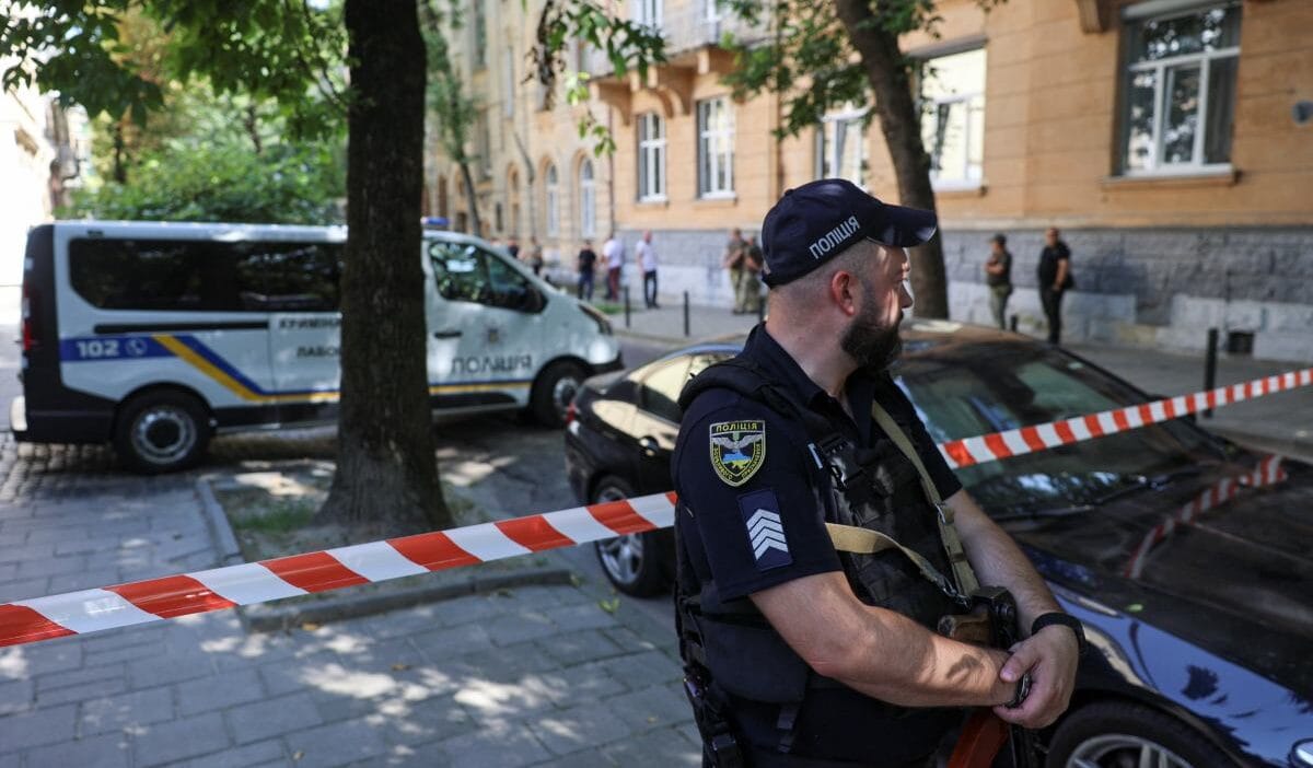 Radoslaw sikorski ukraynalı bir siyasetçinin öldürülmesine tepki gösterdi. "en iyilerden biri" 1 Radoslaw sikorski ukraynali bir siyasetcinin oldurulmesine tepki gosterdi en iyilerden biri 7975