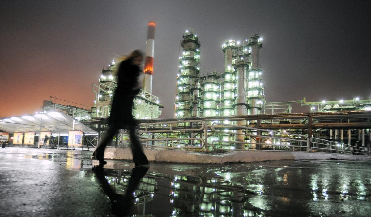 Rafineri ustune rafineri ukraynalilar ruslar icin bir yakit krizini daha derinlestiriyor 7514