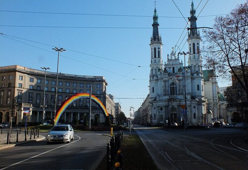 Saviour meydanı'ndaki 'lgbt+ arkı' üzerine anlaşmazlık. Sivil bütçe projesine karşı dilekçe 1 Saviour meydani ndaki lgbt arki uzerine anlasmazlik sivil butce projesine karsi dilekce 7186