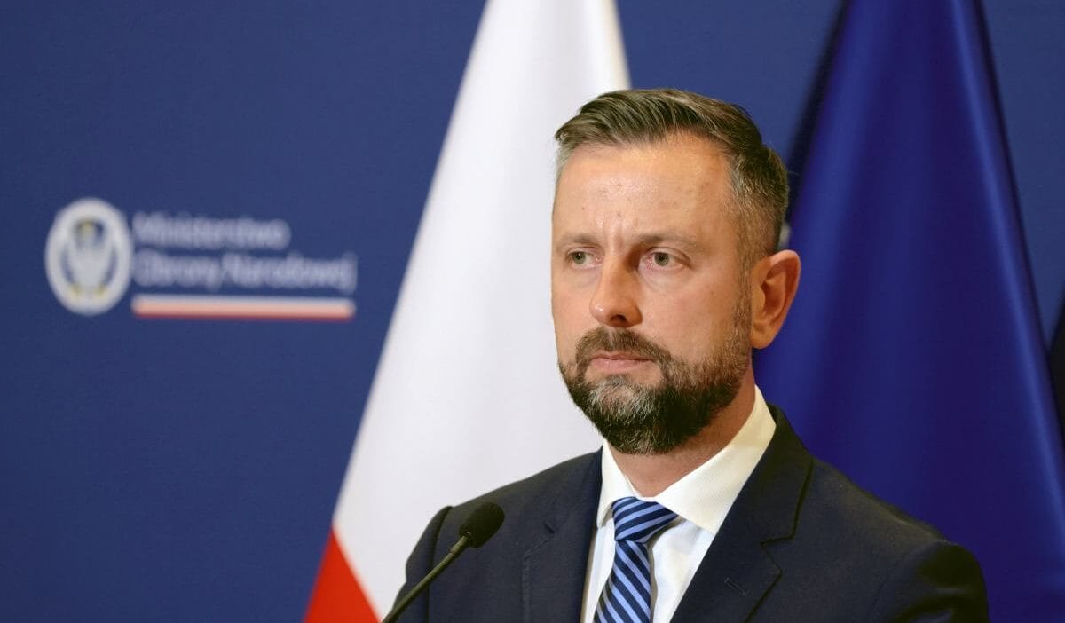 Savunma bakanligi baskani f 16 ucaginin dusmesiyle ilgili yeni bilgiler verdi i ki ekip olay yerinde calisiyor 7673