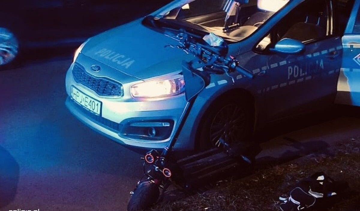 Scooter kullanan 32 yaşındaki bir kişi polisten kaçtı. "hızlandı ve şehir merkezine doğru yöneldi". 1 Scooter kullanan 32 yasindaki bir kisi polisten kacti hizlandi ve sehir merkezine dogru yoneldi 7490