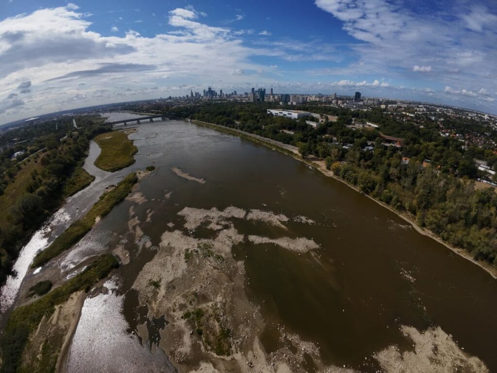 silt midye ve su gostergesinde 10 cm varsova da bir yil icinde ikinci kez kotu bir rekor kirildi 6919