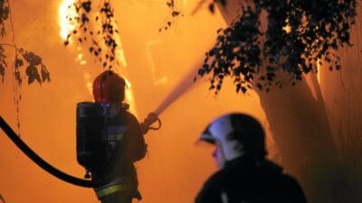 Szczecin'deki bir fabrikada güçlü yangın. Rcb gece boyunca bir uyarı yayınladı. "yaklaşmayın". 4 Szczecin deki bir fabrikada guclu yangin rcb gece boyunca bir uyari yayinladi yaklasmayin 6577