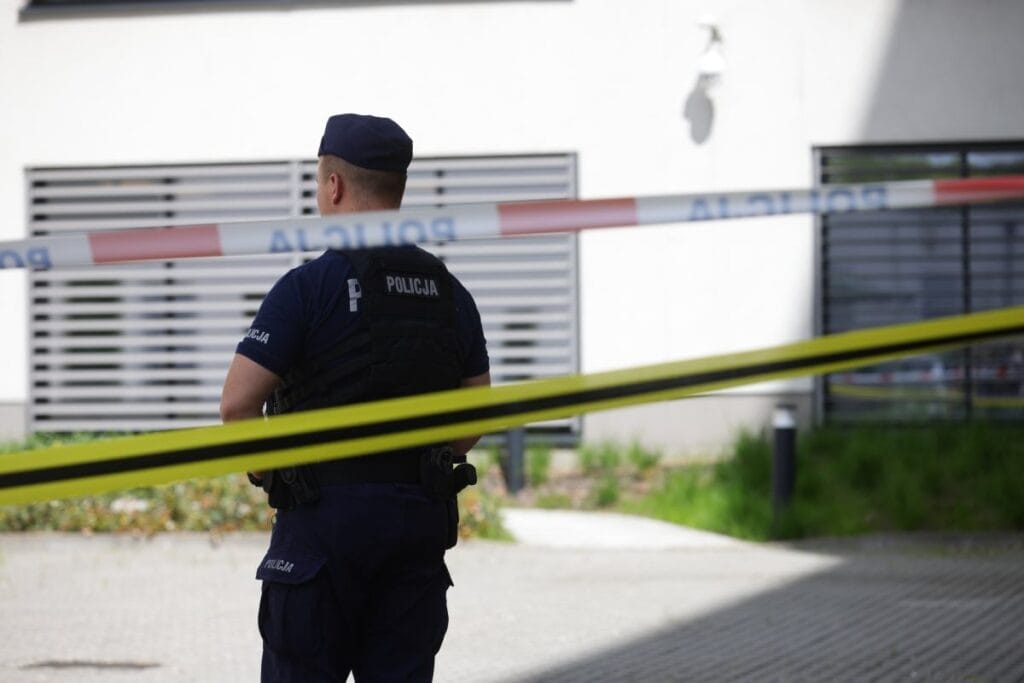 trzcianka da trajik kaza 7 yasinda bir kiz cocugu hayatini kaybetti birkac dakika once diger cocuklarla oynuyordu 7282