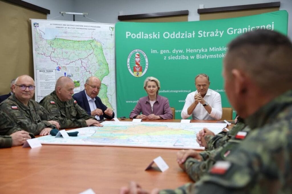 tusk ab baskani ile birlikte polonya belarus sinirinda oyun yok ve putin e taviz yok 8074