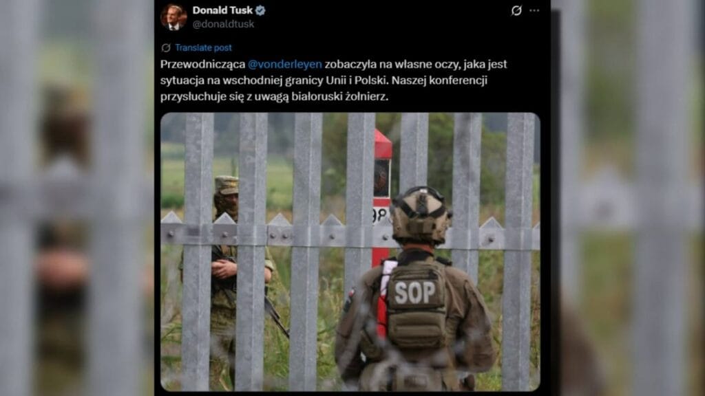 tusk avrupa komisyonu baskani ile gorusmesinin ardindan bir fotograf gosterdi belaruslu asker dikkatle dinliyor 8095