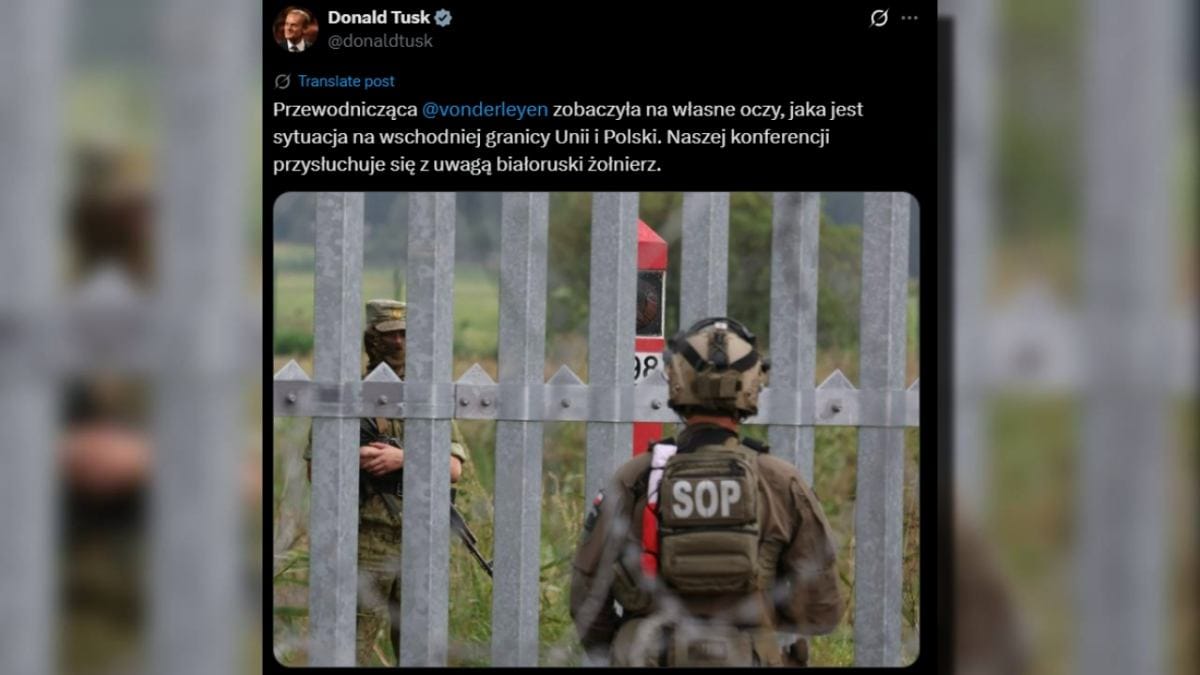 Tusk, avrupa komisyonu başkanı ile görüşmesinin ardından bir fotoğraf gösterdi. "belaruslu asker dikkatle dinliyor". 1 Tusk avrupa komisyonu baskani ile gorusmesinin ardindan bir fotograf gosterdi belaruslu asker dikkatle dinliyor 8095