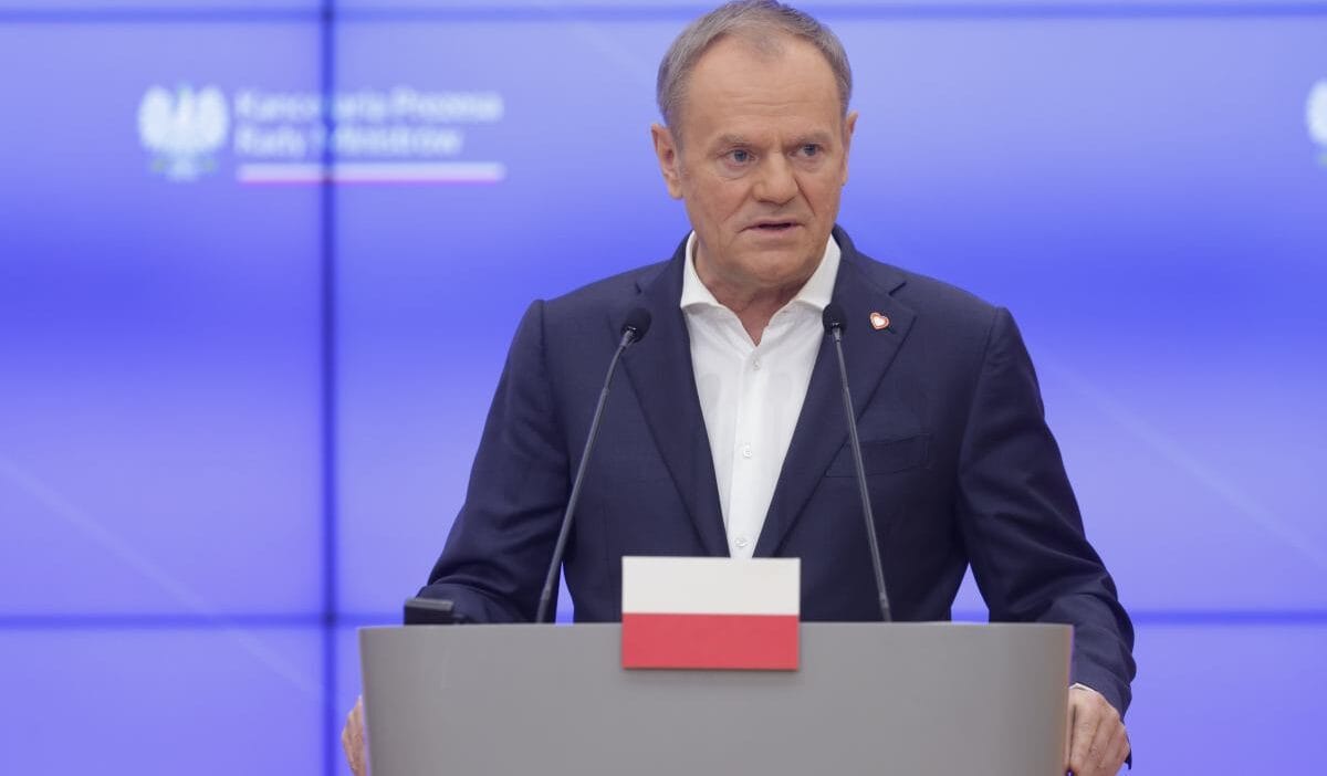 Tusk putinin trump un alaska gorusmesinin polonya guvenligini dogrudan etkileyecegini dile gelirdi 4274