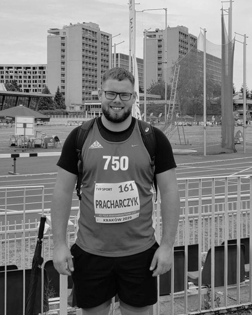 ucak kazasinda oks skra varsova nin genc oyuncusu 20 yasindaki jakub pracharczyk hayatini kaybetti 6898