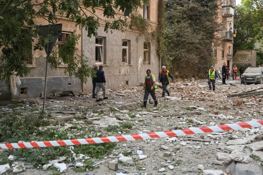 ukrayna ya yogun saldiri polonya sinirinda patlamalar can kayiplari bildiriliyor 6006