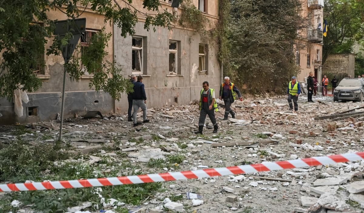 Ukrayna ya yogun saldiri polonya sinirinda patlamalar can kayiplari bildiriliyor 6006