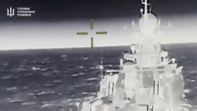 Ukraynalilar azak denizi nde bir rus gemisine hasar verdi gemi kalibr fuzeleri tasiyordu 7532