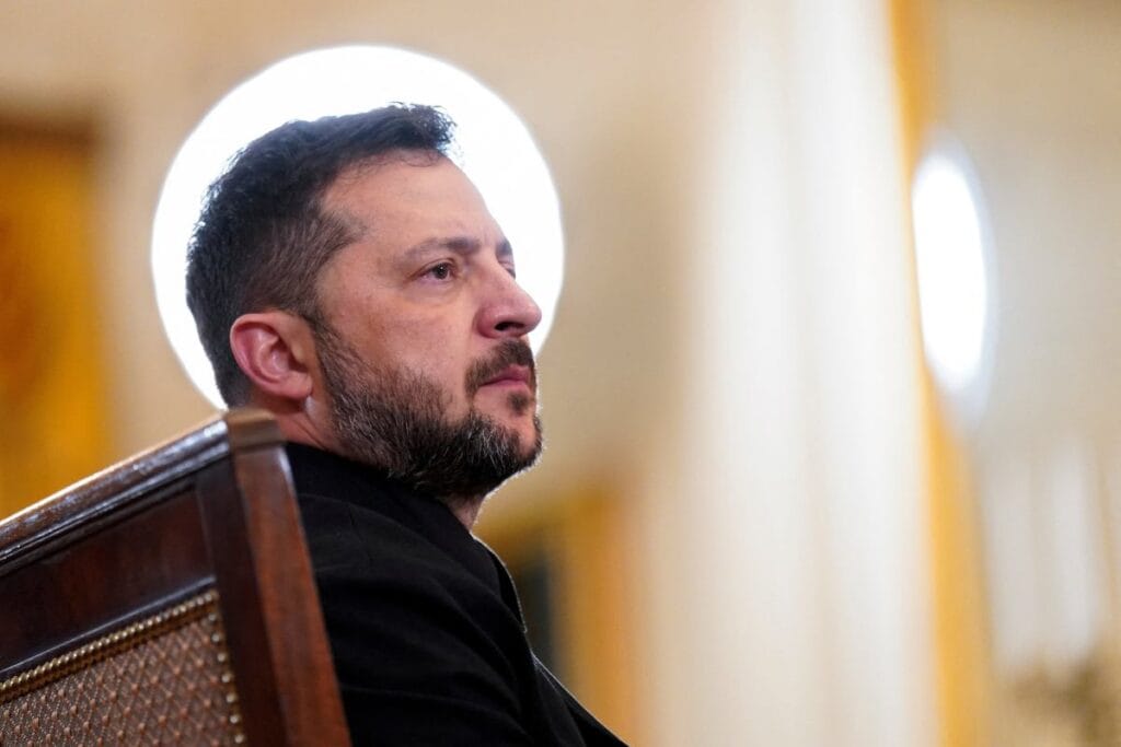 ukraynalilar hala zelenskiy i destekliyor ancak anket ciddi bir rakip oldugunu gosteriyor 6619