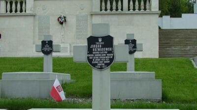 Varsova daki yeni anit general tadeusz rozwadowski yi onurlandiriyor 6628