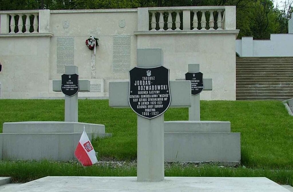 Varşova'daki yeni anıt general tadeusz rozwadowski'yi onurlandırıyor 1 Varsova daki yeni anit general tadeusz rozwadowski yi onurlandiriyor 6628