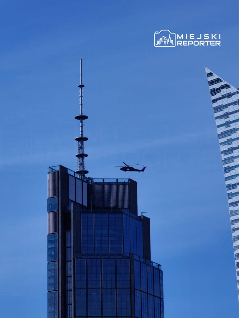 varsova nin merkezinde tatbikat kara sahin is basinda 6610