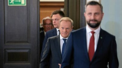 Vatandaslik koalisyonu guc kazaniyor ama pis daha da ileri 4959