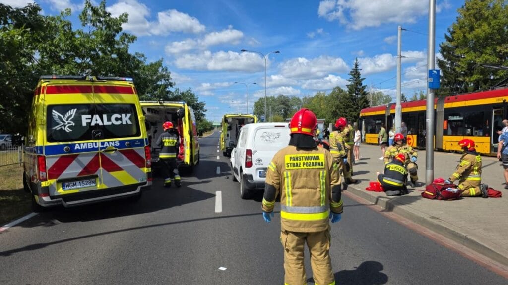 warszawa da yaya gecidinde arac 2 kisi vefat etti 4238