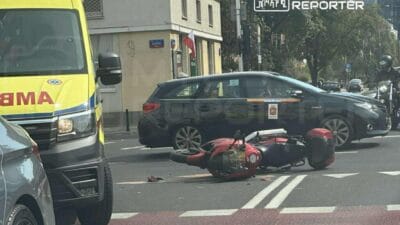 Wola'da bir otomobil ile motosiklet çarpıştı. Motosiklet sürücüsü hastanede 4 Wola da bir otomobil ile motosiklet carpisti motosiklet surucusu hastanede 7541