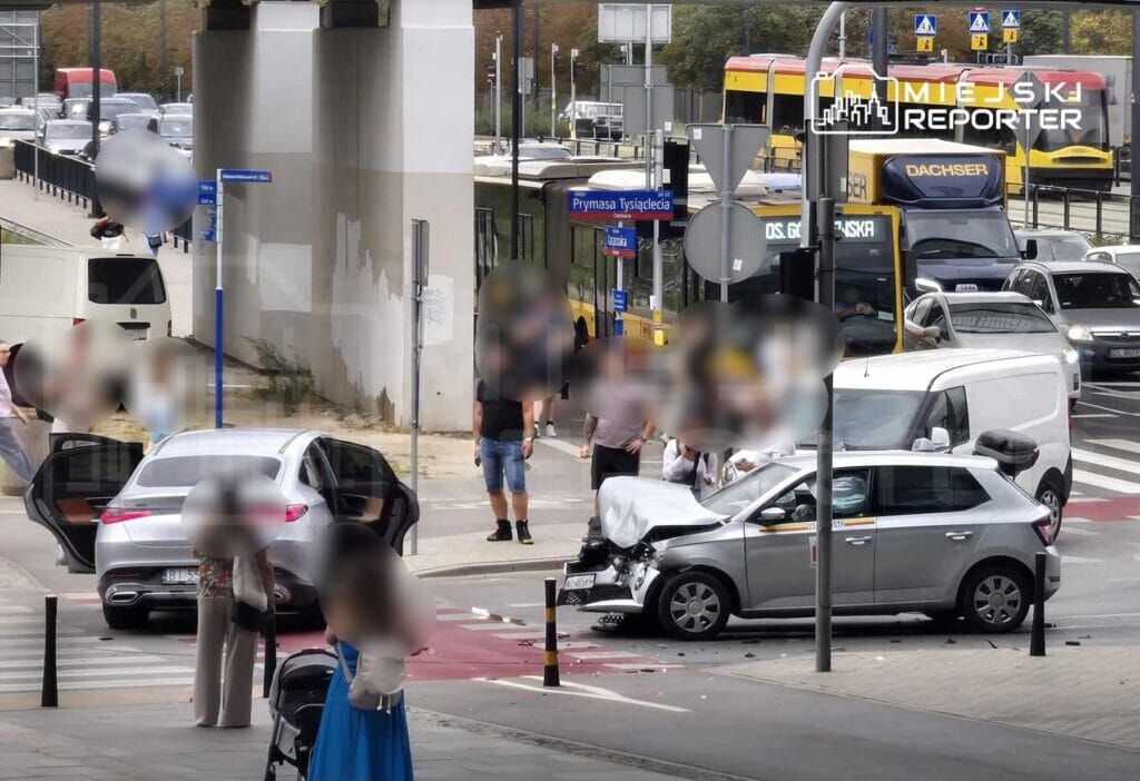 Wola da iki arac carpisti kavsak kapatildi 7746