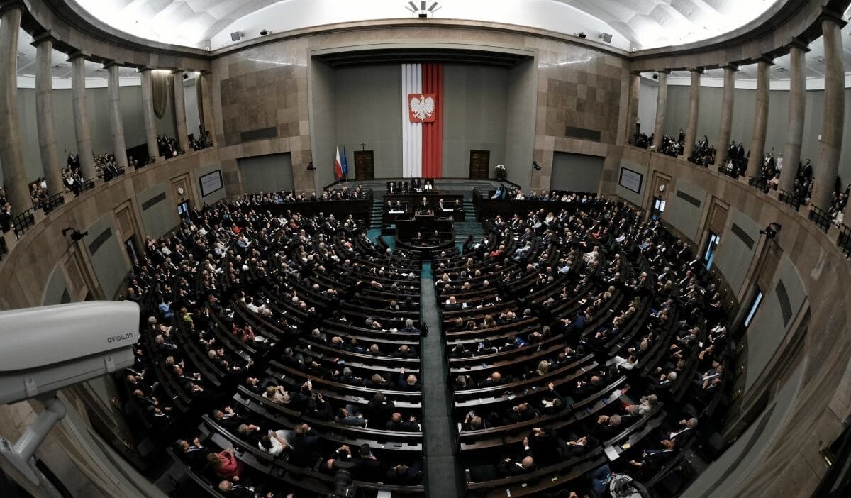 Yeni cbos anketi. Grzegorz braun'un partisinde büyük düşüş 1 Yeni cbos anketi grzegorz braun un partisinde buyuk dusus 6379