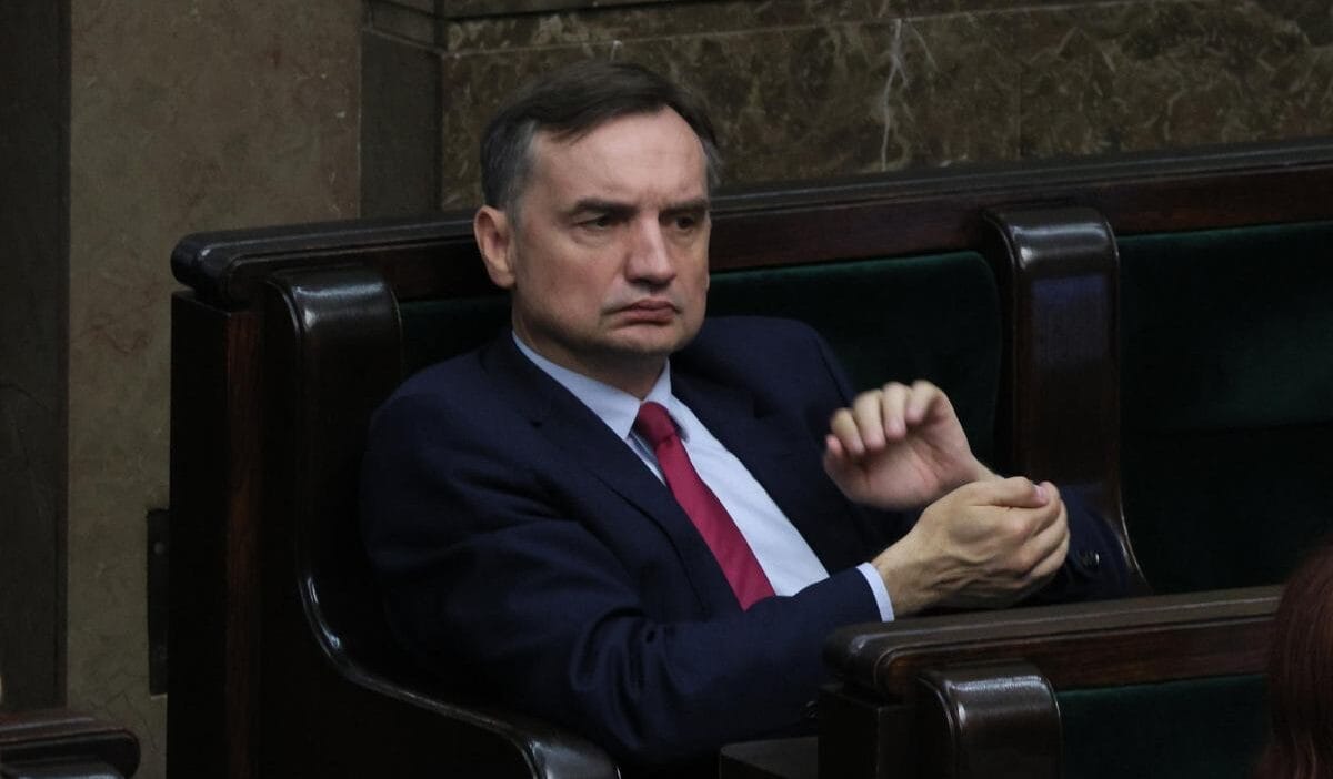 Ziobro operasyondan sonra kurutme torenine katilamadi 3632