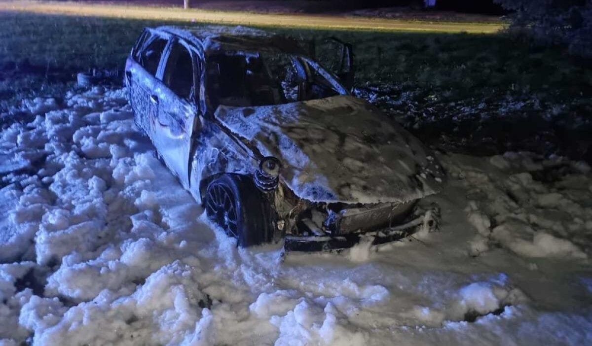 19 yasindaki genc saatte 260 km hizla gidiyordu araba alev aldi genc oldu yeni bir karar var 13108