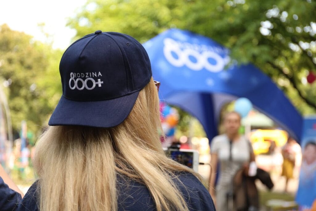 800 arti sadece calisan ukraynalilar icin mi polonyalilar konustu 8612