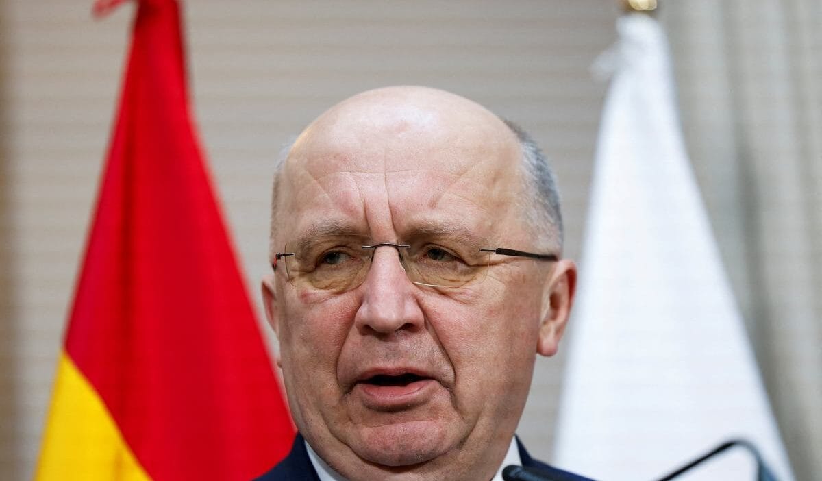 Ab komiseri dogu sinirindaki tehlikeli bosluk konusunda gorusmeler basliyor 11895