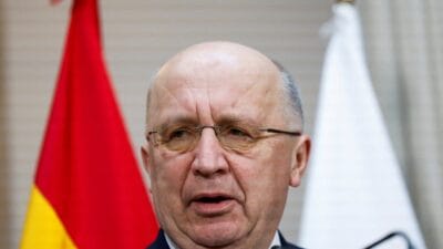 Ab komiseri dogu sinirindaki tehlikeli bosluk konusunda gorusmeler basliyor 11895